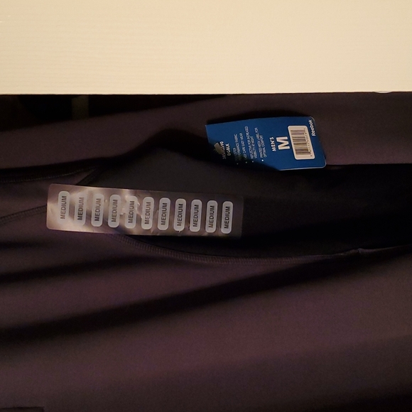 Medium Reebok gray pullover - Picture 3 of 4